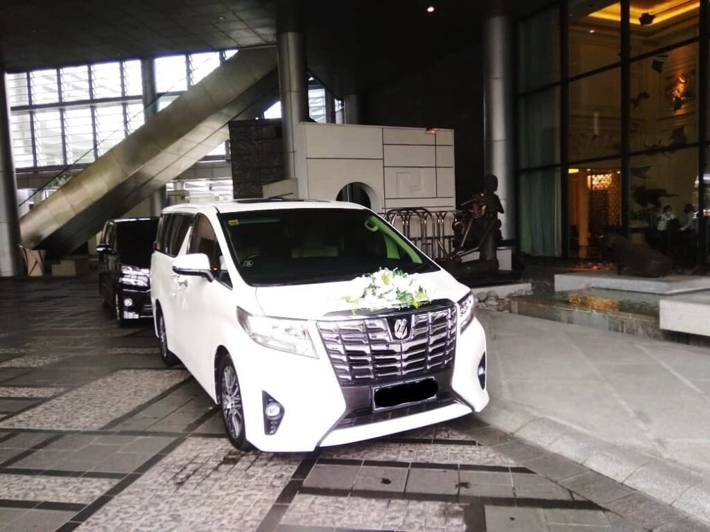 Sewa Mobil Pengantin Alphard di Jakarta