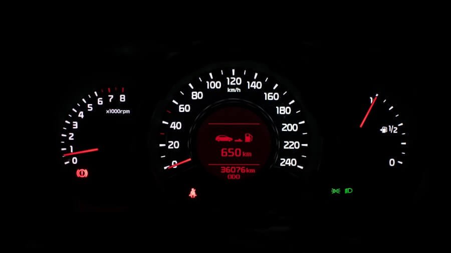 Rahasia Menggunakan Cruise Control Tanpa Resiko Kecelakaan