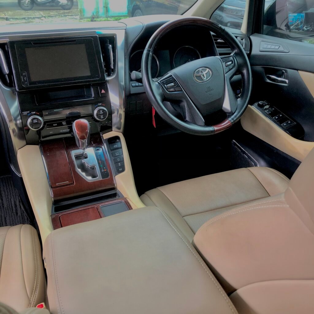 Alphard gen3 interior 1
