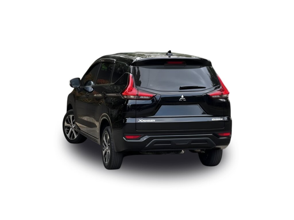 MOBIL XPANDER HITAM Exceed (BELAKANG)