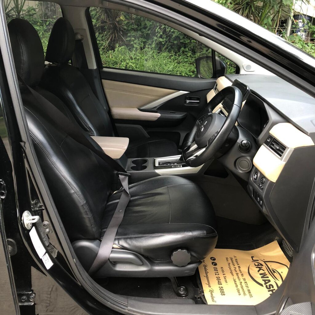 Xpander interior depan