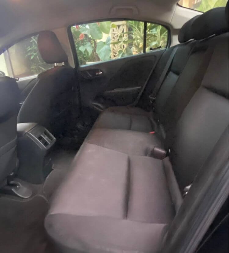 Honda City White Kursi Belakang