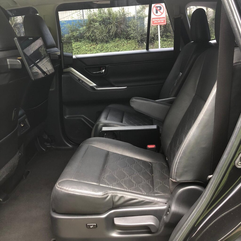 Innova Zenix Tengah2