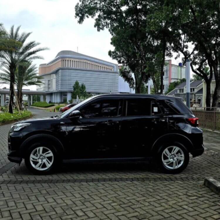 Toyota Raize 2022 Hitam