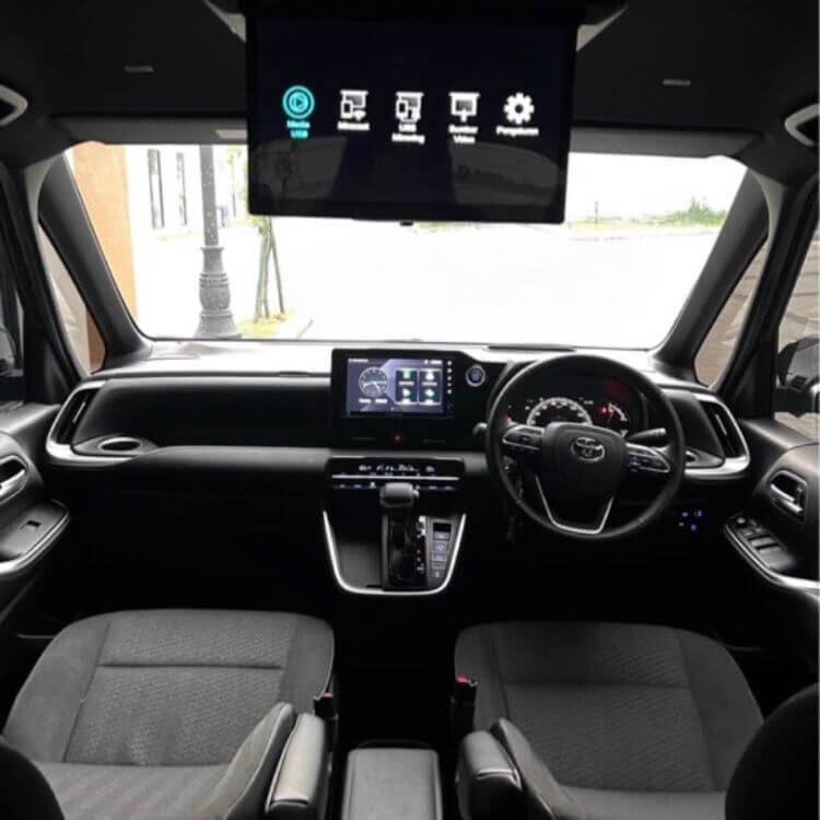 voxy interior depan